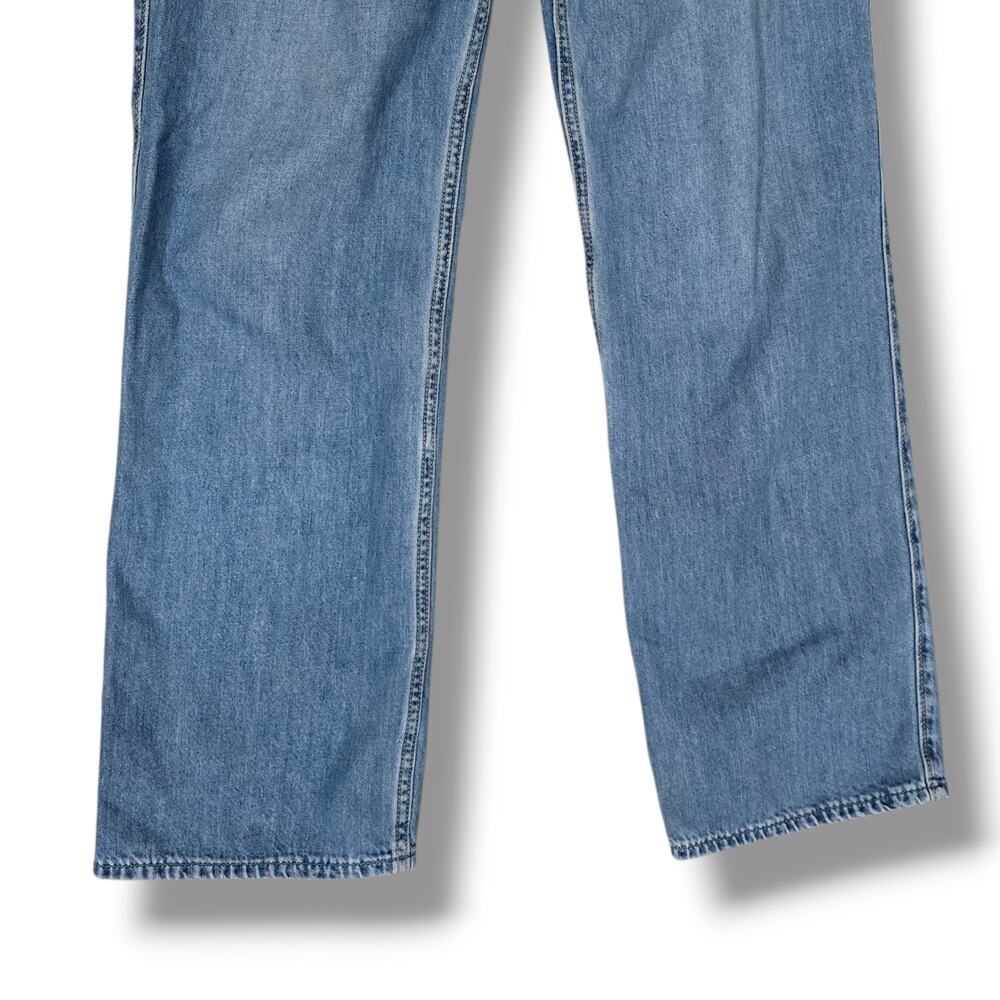 Hollister Women’s Ultra High-Rise Dad Jeans Raw Hem Light Wash - Picture 2 of 10
